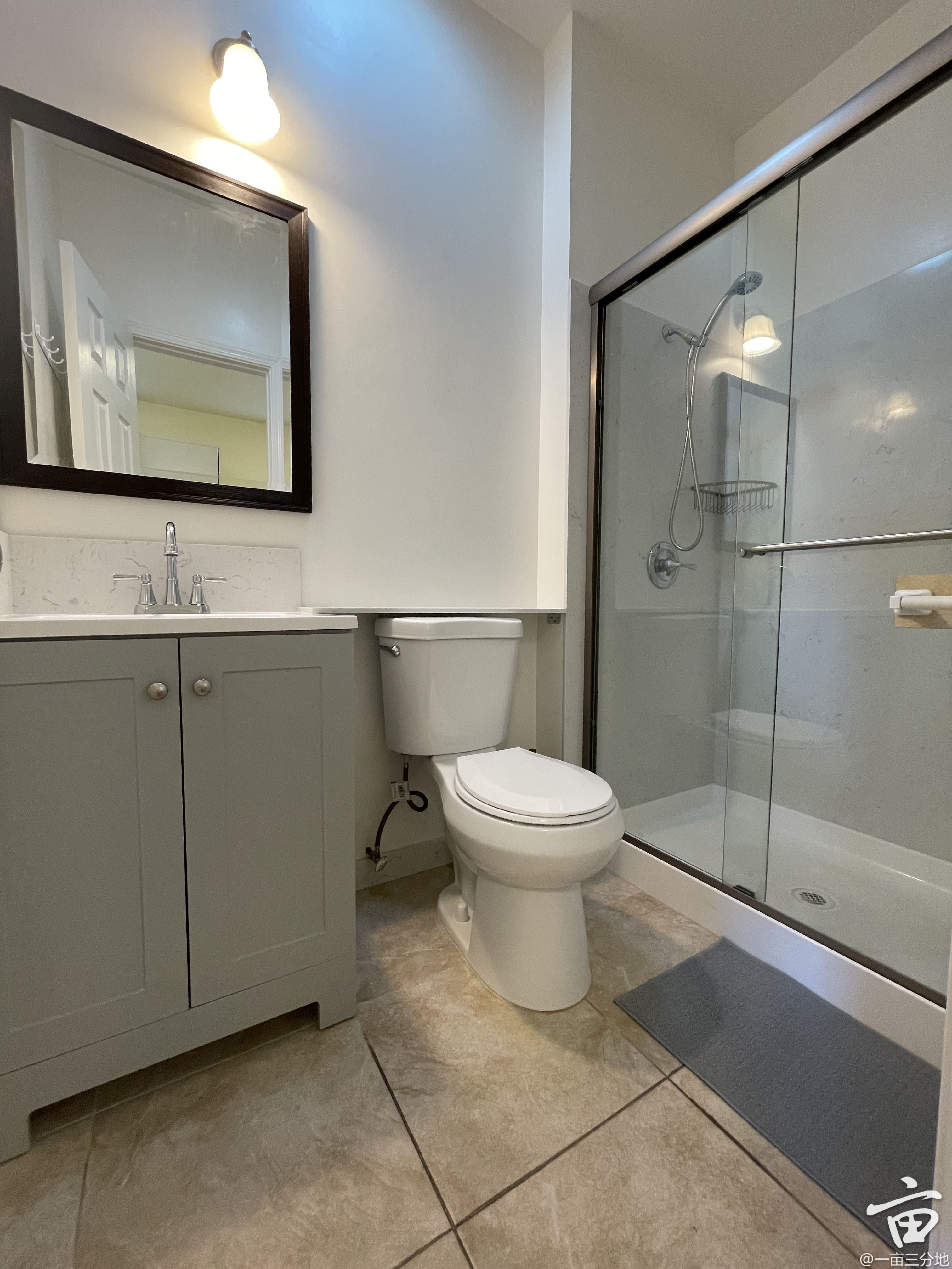 adu3_bathroom.jpg