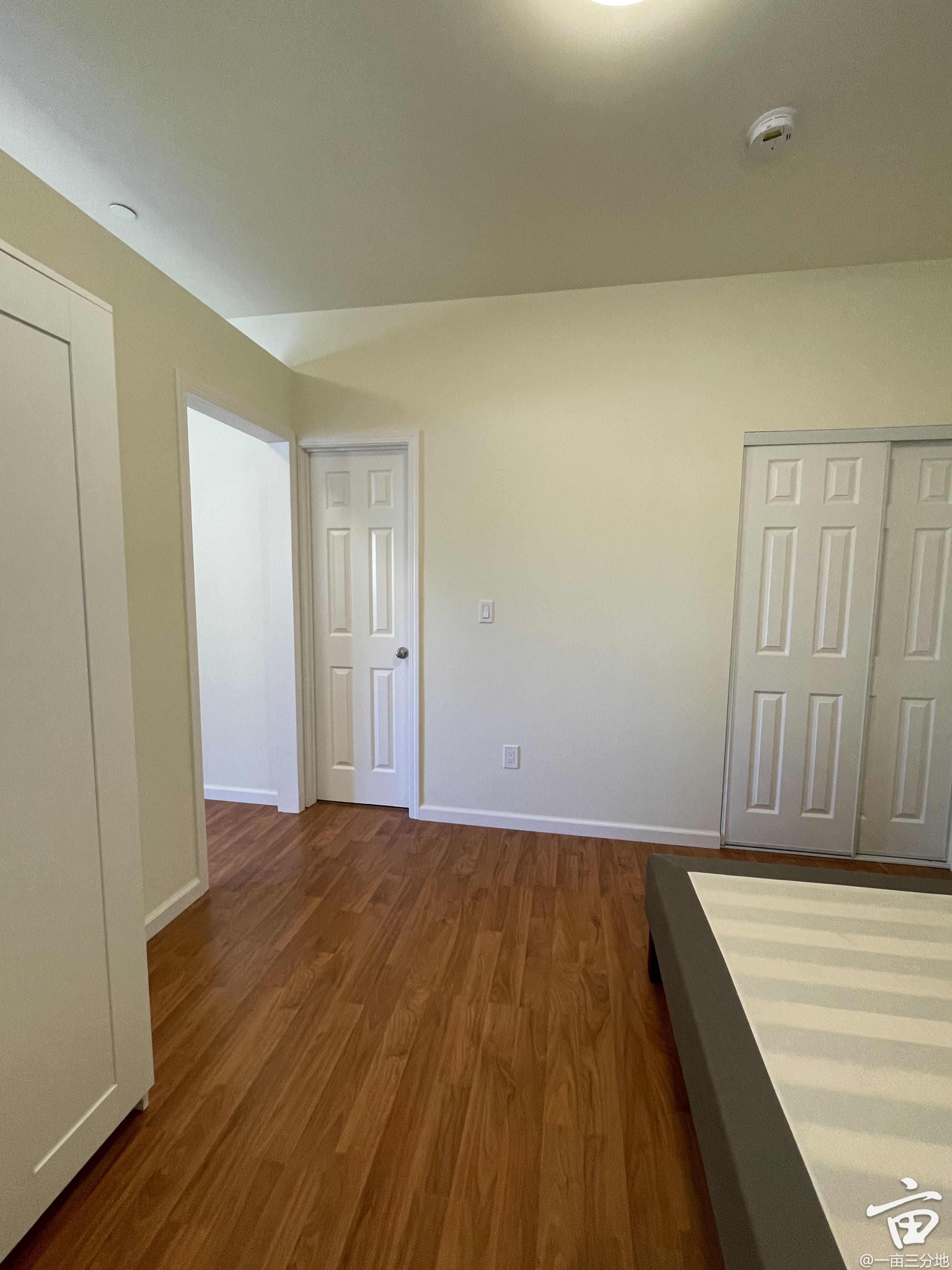 adu3_bedroom_2.jpg