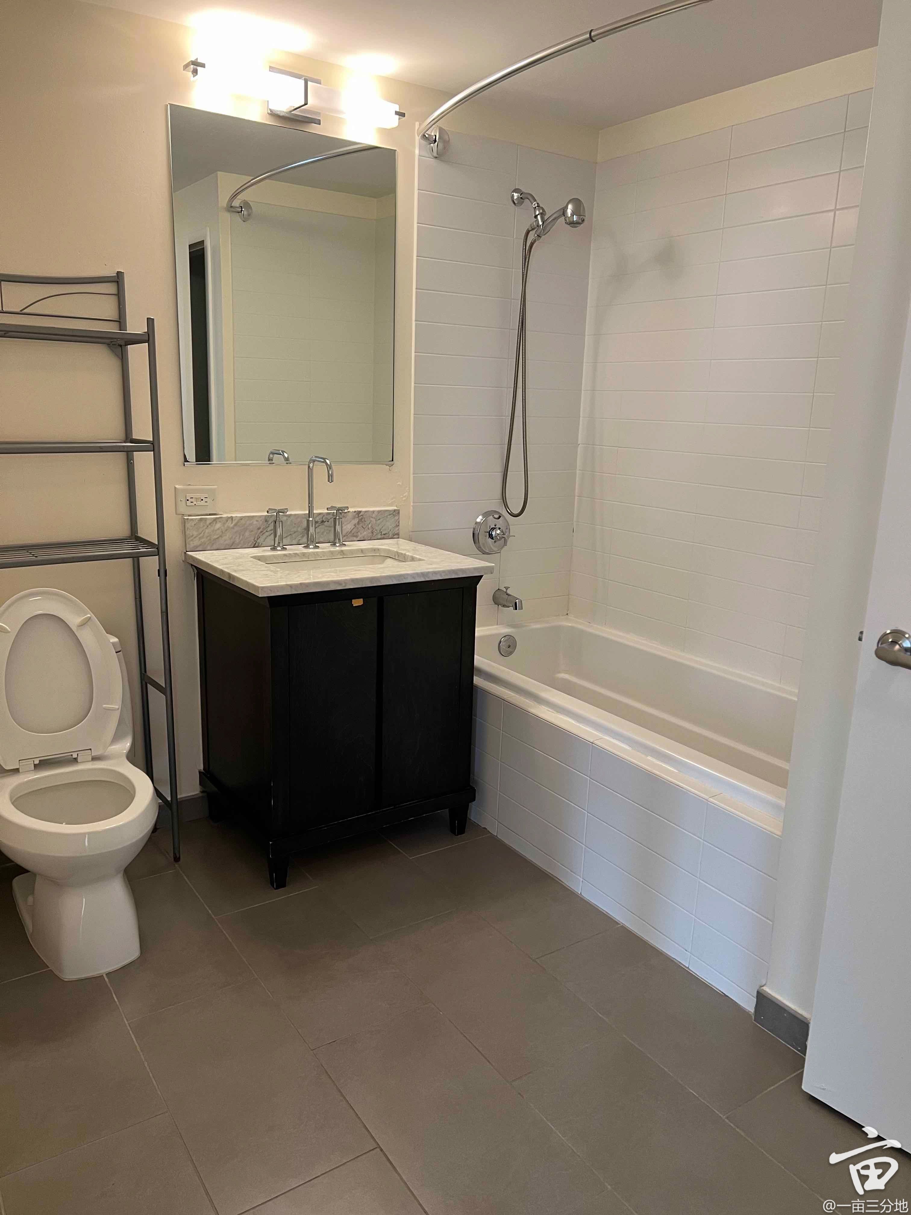 bath room.jpg