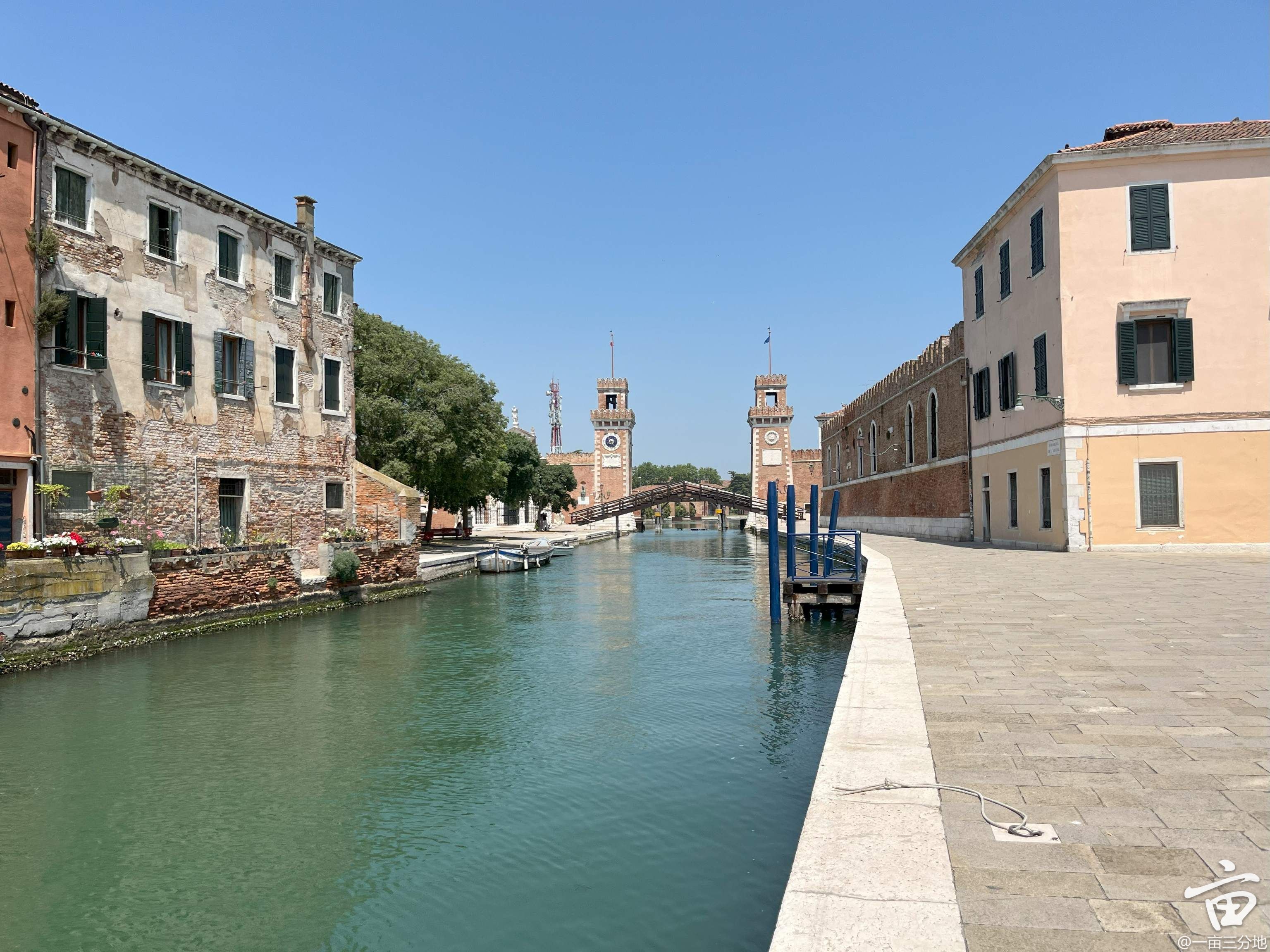 arsenale entrance.jpg