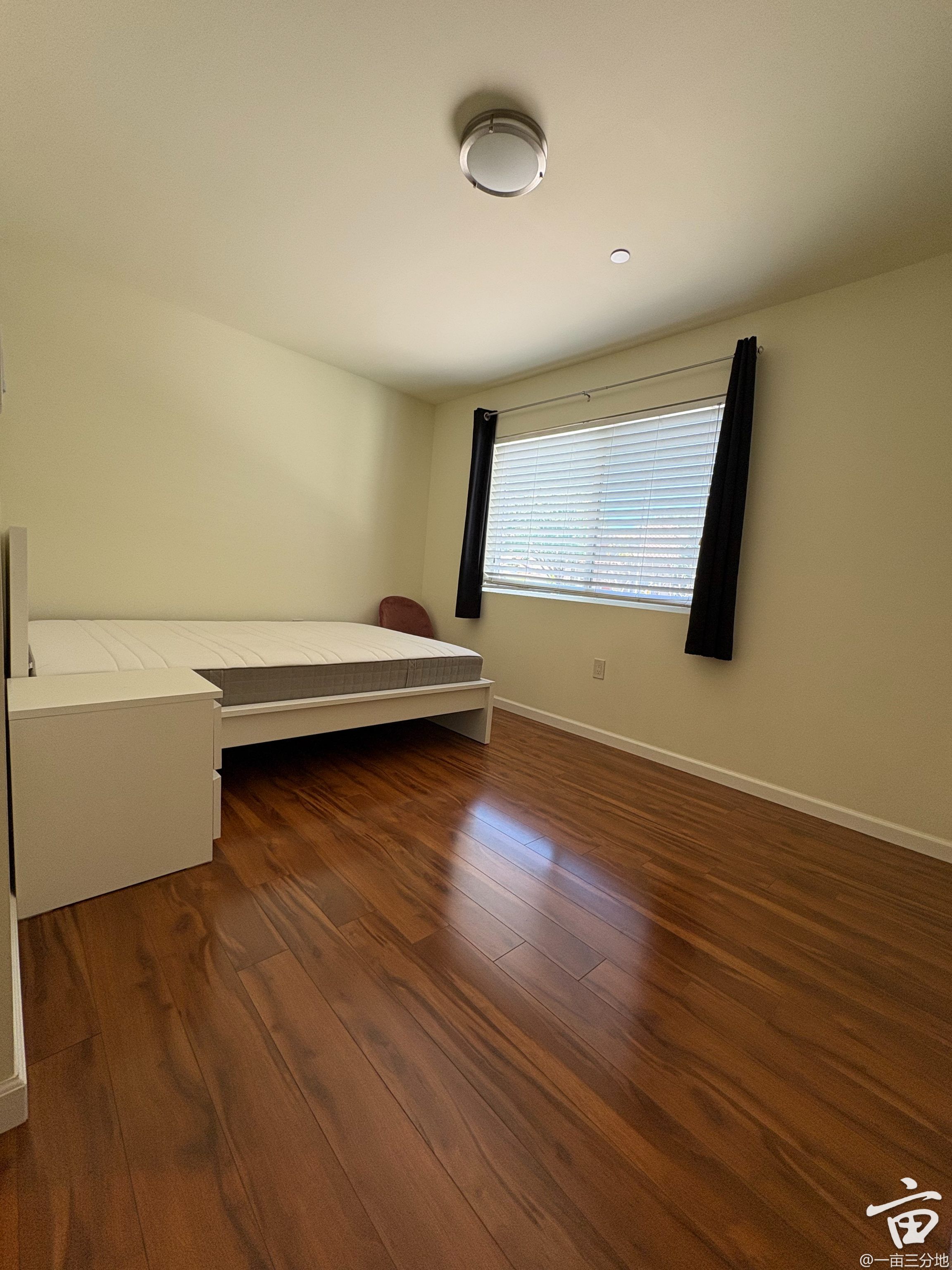 4_bedroom1-b.jpg