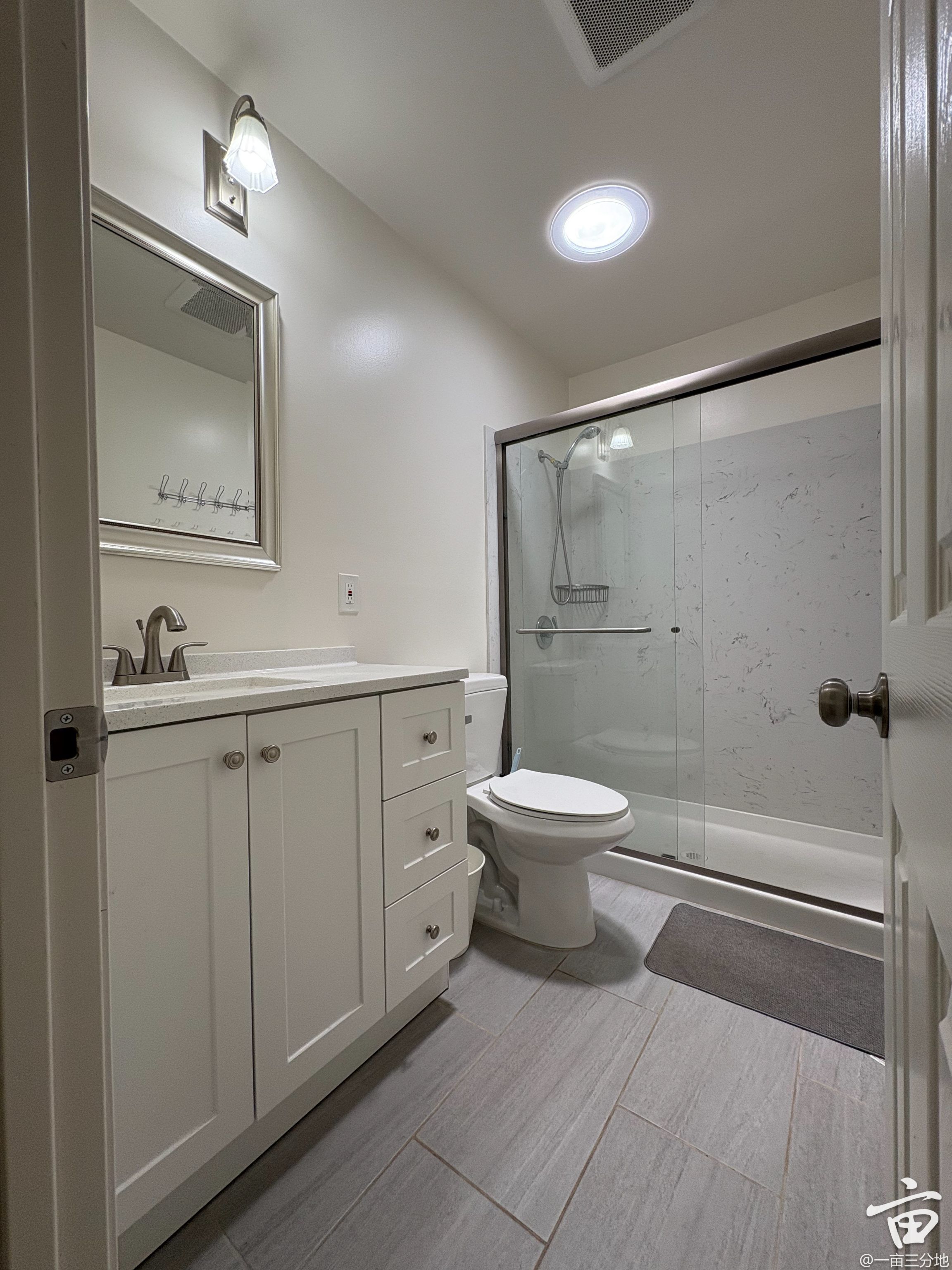 7_bathroom2.jpg